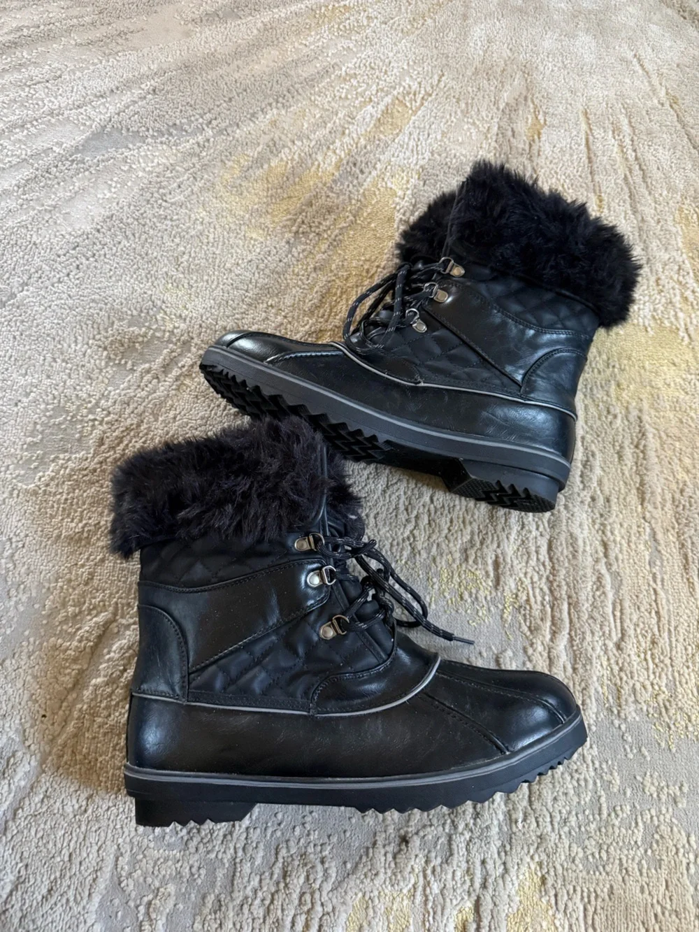 Dream Pairs Black Winter Snow Boots Thinsulate lace up lined fur trim 12
